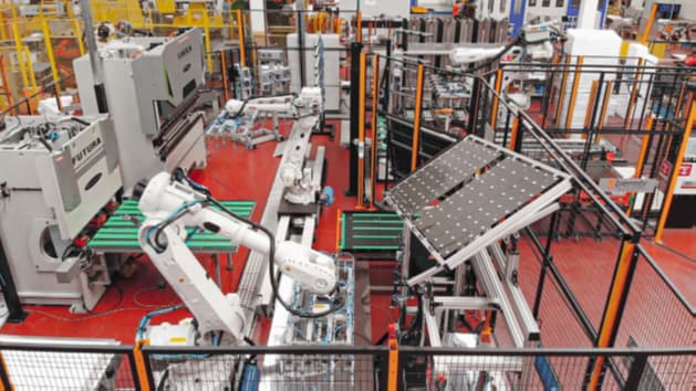 Img 11 - Robotic bending systems - Flexible and customizable robotic sheet metal bending cells developed to serve most of the press brakes on the market